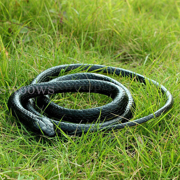 NEW 1.3M Rubber Snakes Realistic Trick Simulation Whimsy Fake Garden Pretend Toy