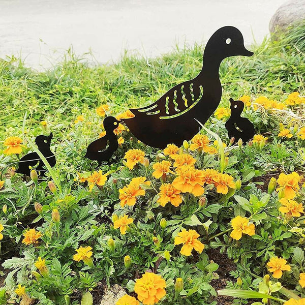 4X Metal Garden Family Duck Shape Stake Animal Retro Outdoor Sculpture Ornament