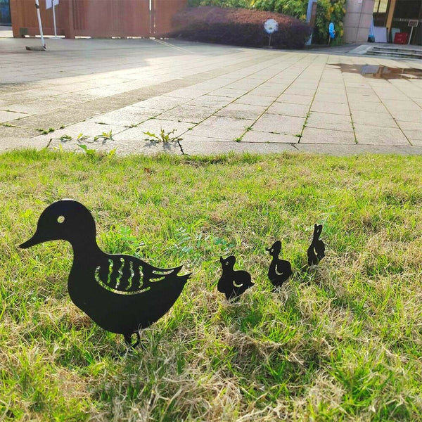 4X Metal Garden Family Duck Shape Stake Animal Retro Outdoor Sculpture Ornament